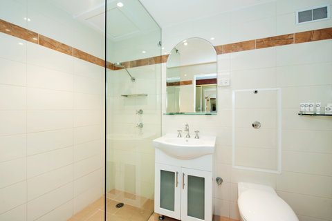 Quality Hotel NOAH'S On The Beach - Accommodation Australia 1
