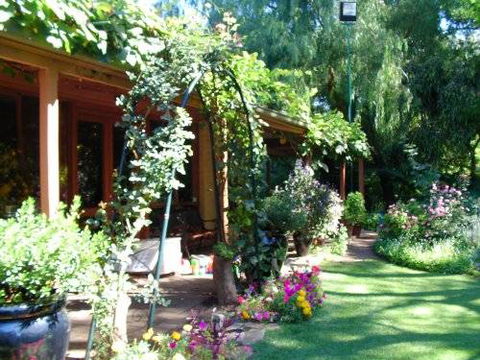 Rainforest Retreat Murray Bridge - Accommodation Australia 4