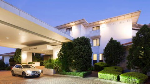 Diplomat Hotel - Australia Shopping 1