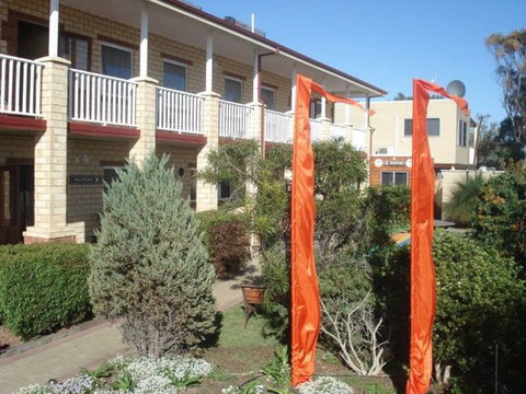 Baywatch Manor Augusta YHA - Accommodation Australia 4