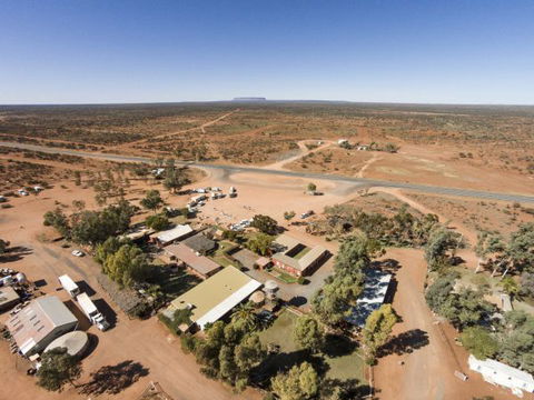 Curtin Springs Wayside Inn - Local Tourism 8