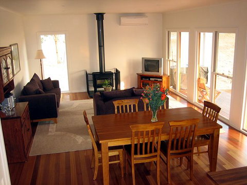 Strath Valley View B And B - Accommodation Australia 0