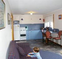 Sunset Holiday Villas - Accommodation Australia