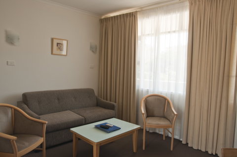 Taft Motor Inn - Accommodation Australia 0