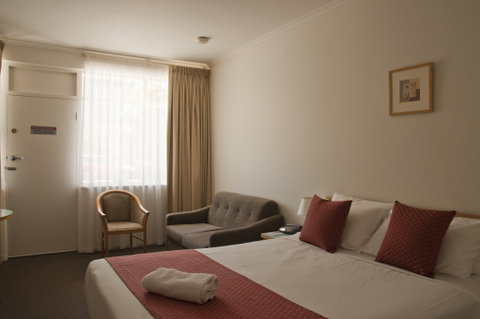 Taft Motor Inn - Accommodation Australia 1