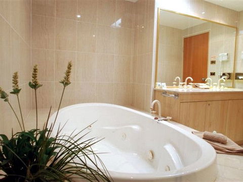 Hermitage Campbelltown - Accommodation Australia 2