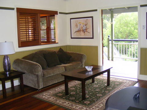 The Sanctuary Springbrook Guest House Cottage - Local Tourism 3