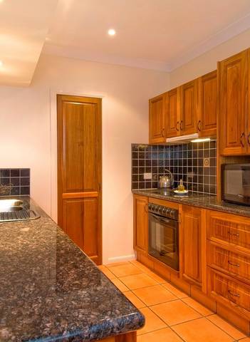 Tinaroo Lake Resort - Holiday Apartments - Accommodation Australia 7