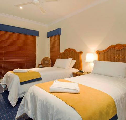 Tinaroo Lake Resort - Holiday Apartments - Accommodation Australia 8