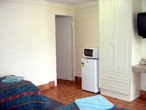 Town Centre Motel - Accommodation Australia 3