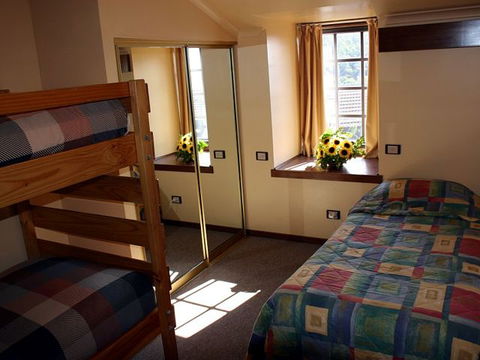 Village Family Motor Inn - Accommodation Australia 3