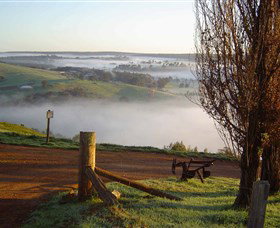 Balingup Heights Hilltop Forest Cottages - Local Tourism 0