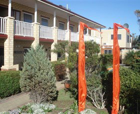 Baywatch Manor Augusta YHA - Accommodation Australia 0