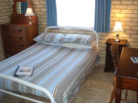 Baywatch Manor Augusta YHA - Accommodation Australia 2