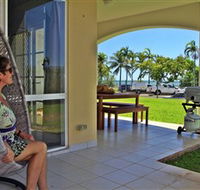 Absolute Beachfront Apartment - Accommodation Australia
