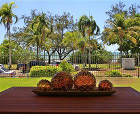 Absolute Beachfront Apartment - Local Tourism 1