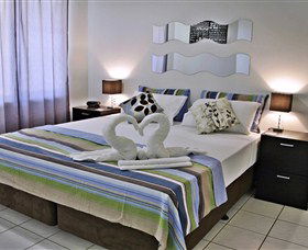 Absolute Beachfront Apartment - Local Tourism 2