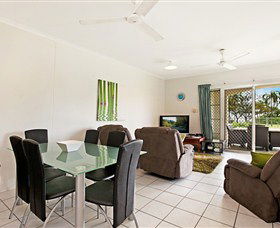 Absolute Beachfront Apartment - Local Tourism 6