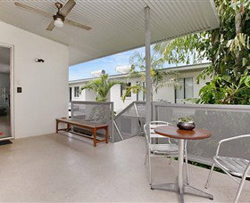 Beachside Tropical Retreat - Accommodation Australia 3