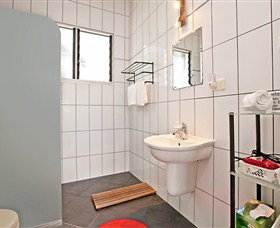 Beachside Tropical Retreat - Accommodation Australia 5