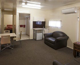 Curtin Springs Wayside Inn - Local Tourism 7