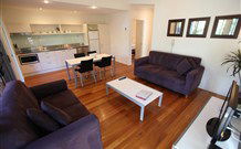 Moby's Beachside Retreat - Accommodation Australia 4