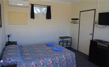 Bluey Motel - Lightning Ridge - Local Tourism 0