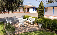 Colonial Motel And Apartments - Accommodation Australia 0
