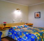 Country Roads Motor Inn - Accommodation Australia
