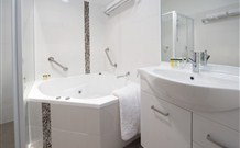 Dolphin Shores - Vincentia - Accommodation Australia 3