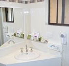 Hilltops Retreat Motor Inn - Young - Accommodation Australia
