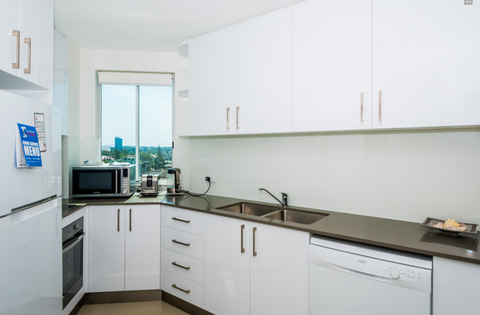 The Emerald Surfers Paradise - Australia Shopping 4