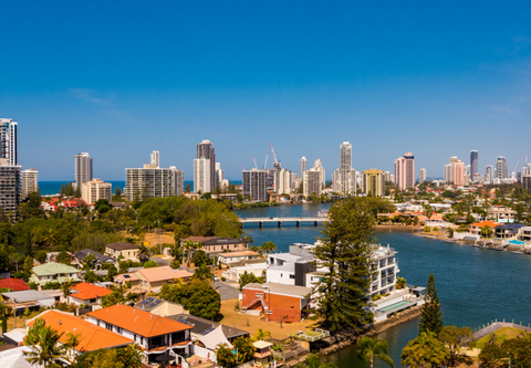 The Emerald Surfers Paradise - Australia Shopping 6