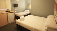 Snooze Inn - Accommodation Australia 1