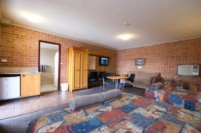 Blue Gum Motor Inn - Accommodation Australia 1