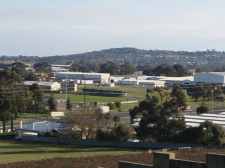 Limestone Coast Tourist Park - Australia Shopping 1