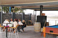 Lake Jindabyne Hotel Motel - Local Tourism 1