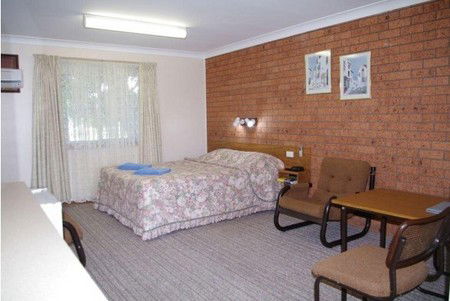 Castlereagh Motor Inn - Accommodation Australia 4