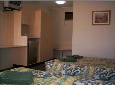 Gilgandra Motel - Australia Shopping 4