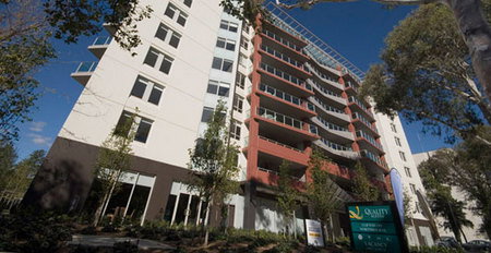 Quality Suites Clifton On Northbourne - Accommodation Australia 0