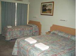 Kidman Wayside Inn Motel - Accommodation Australia 4