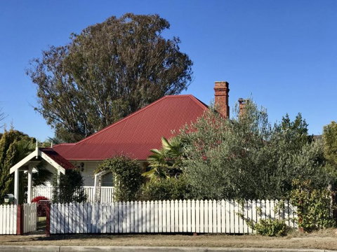 Tenterfield Cottage - Local Tourism 8