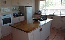 Surf House Narrawallee - Accommodation Australia 1