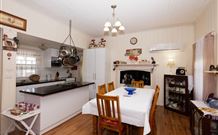 Tenterfield Cottage - Local Tourism 4