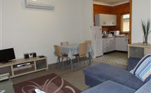 2 Dogs Cottages - Lemon - Local Tourism 1
