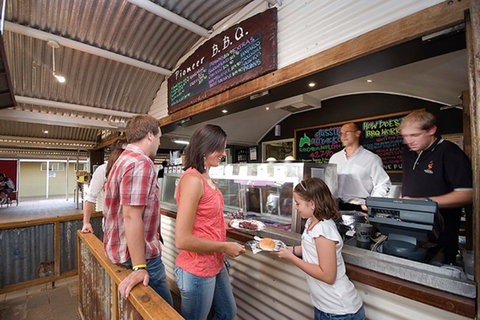 Ayers Rock - Outback Pioneer Lodge - Accommodation Australia 5