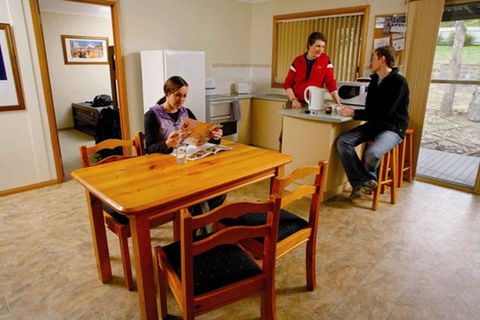 Ballarat YHA - Accommodation Australia 1