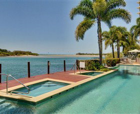 The Duporth Riverside - Australia Shopping 2