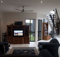 Dolphin Beach House - Accommodation Australia