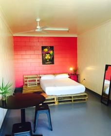 Adventurers Backpackers Resort - Local Tourism 1
